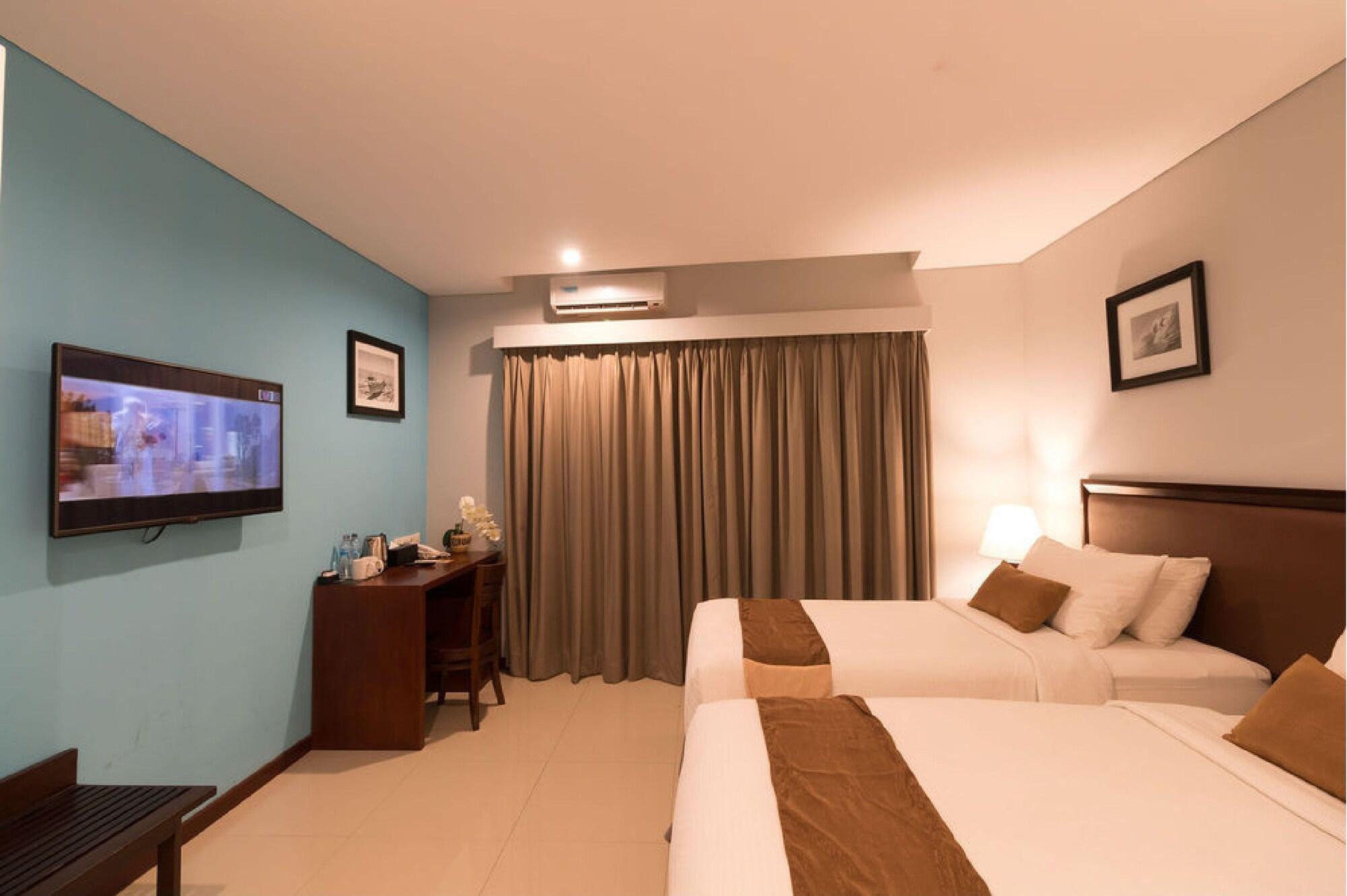 Kutabex Beachfront Hotel Kuta  Exterior photo